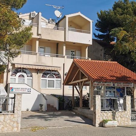 Apartmenthaus Kosirina-Tisno Exterior foto